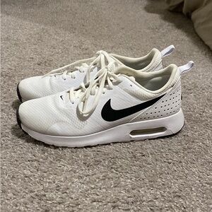 Nike Air Max Tavas Shoes